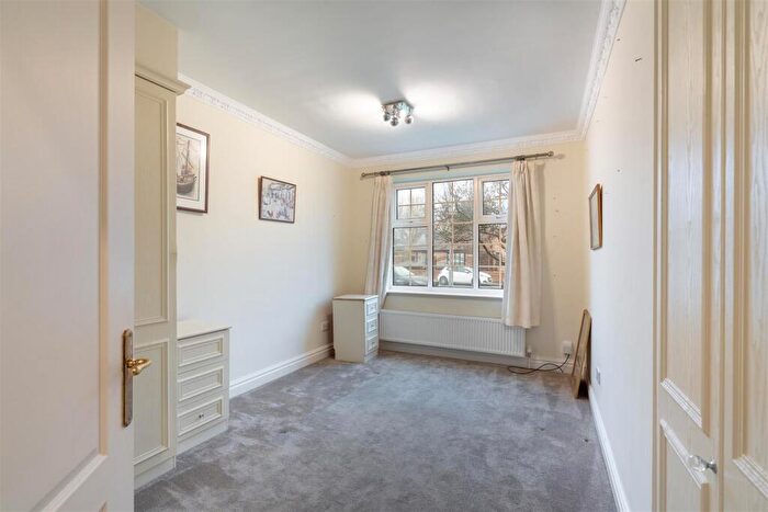 2 Bedroom Apartment To Rent In Sandmoor Lane, Leeds, LS17