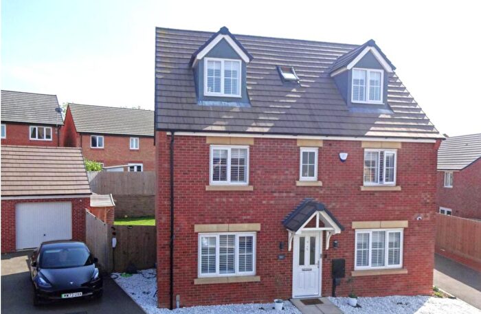5 Bedroom Detached House For Sale In Eveland Close, Weldon, Corby, NN17