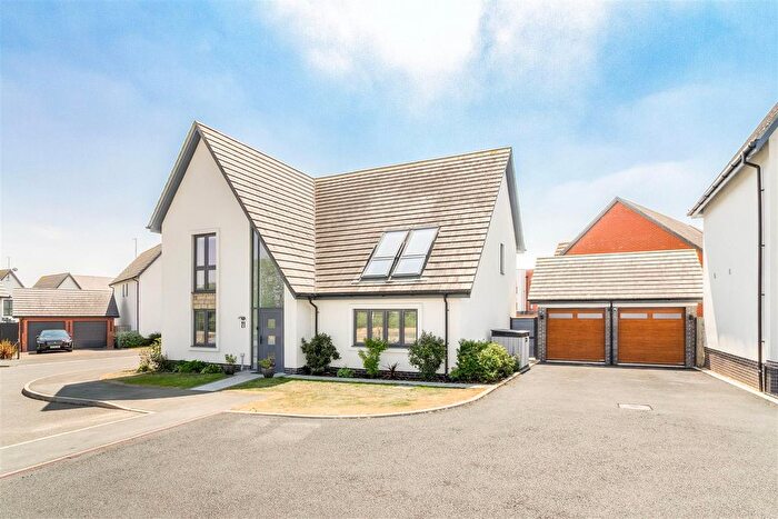 4 Bedroom Property For Sale In Stoneleigh Drive, Daventry, NN11