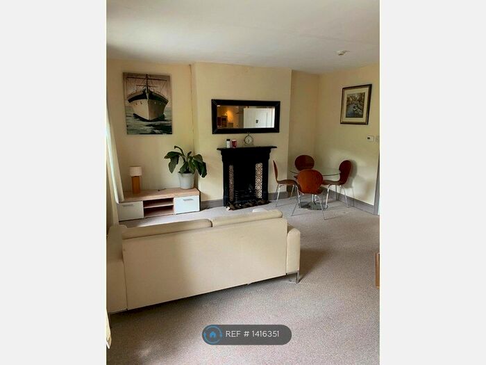 1 Bedroom Flat To Rent In West Street, Wilton, Salisbury, SP2