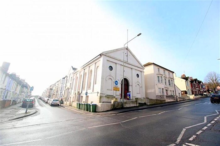 2 Bedroom Apartment For Sale In Meeching Road, BN9