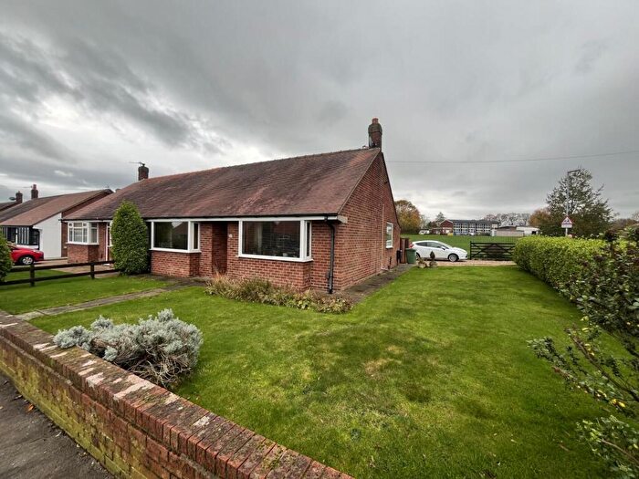 2 Bedroom Bungalow For Sale In Avalon Drive, Freckleton, PR4