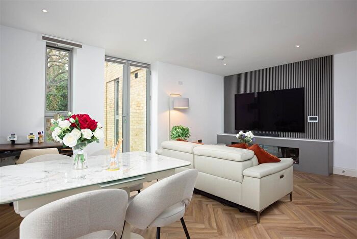 1 Bedroom Flat For Sale In Bray House, The Belmont, Wood Lane, Headingley, LS6