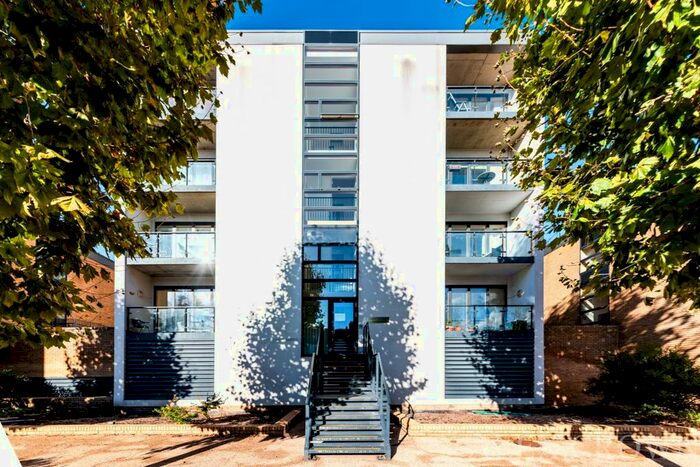 2 Bedroom Flat To Rent In Lawrie House, Durnsford Road, Wimbledon, SW19