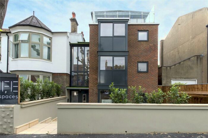 3 Bedroom Apartment To Rent In Grosvenor Park Road, London, E17