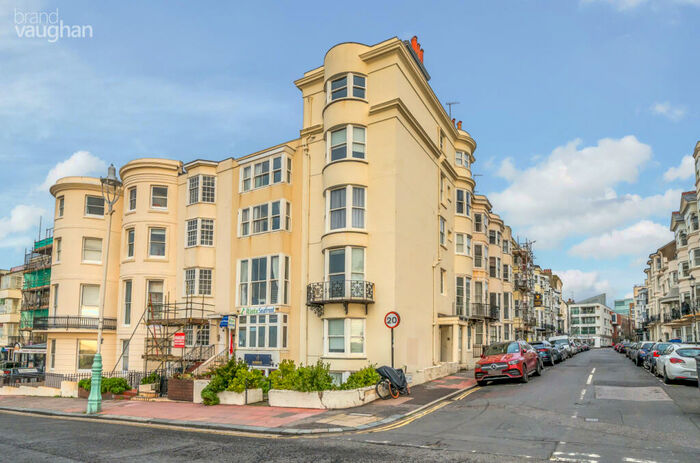 Flat To Rent In Marine Parade, Brighton, BN2