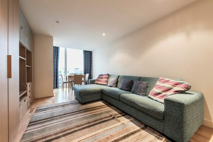 1 Bedroom Flat To Rent In Empire Square West, Empire Square, London, SE1