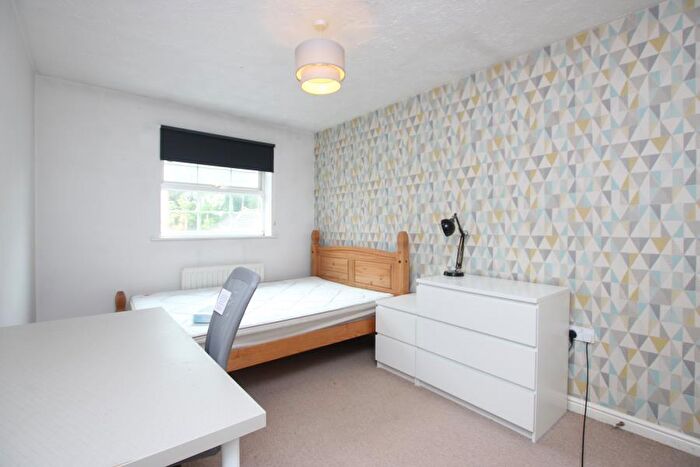 6 Bedroom Detached House To Rent In Wright Way - Stoke Park, BS16