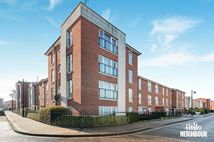 2 Bedroom Flat To Rent In Burcher Gale Grove, London, SE15