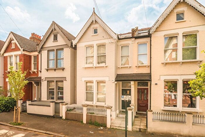 4 Bedroom Property For Sale In Stirling Road, Stockwell, SW9