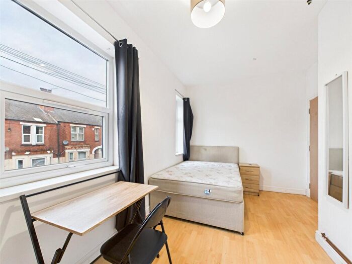 1 Bedroom Terraced House To Rent In Berridge Road, Nottingham, NG7