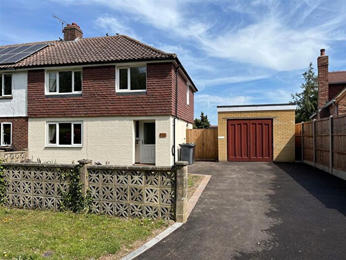 3 Bedroom Semi-Detached House To Rent In Teston Road, West Malling, ME19