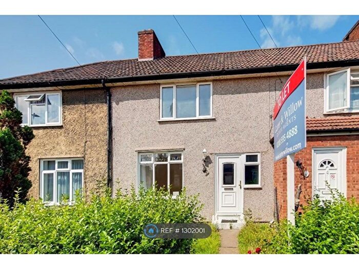 3 Bedroom Terraced House To Rent In Lillechurch Road, Dagenham, RM8