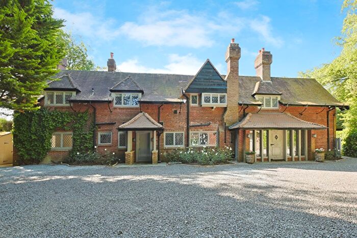 4 Bedroom Detached House For Sale In Cave Road, Brough, HU15