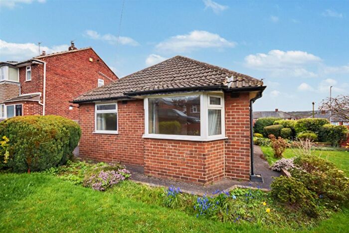 2 Bedroom Detached Bungalow For Sale In Hallcroft Drive, Horbury, Wakefield, WF4