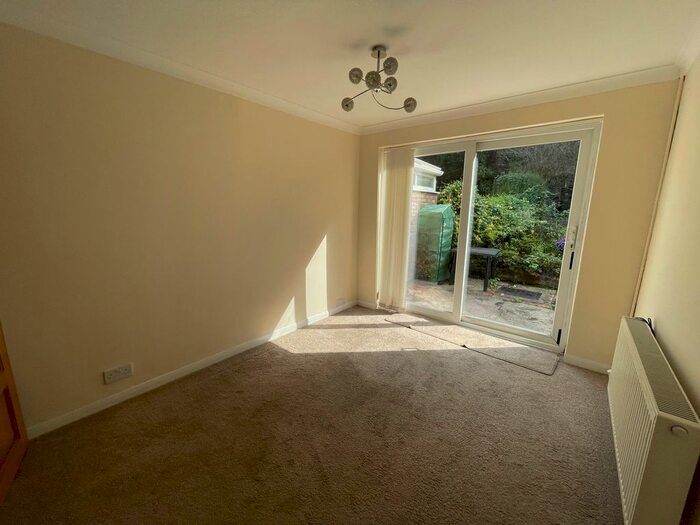 3 Bedroom SemiDetached House To Rent In PenYrHeol, North Cornelly, CF33