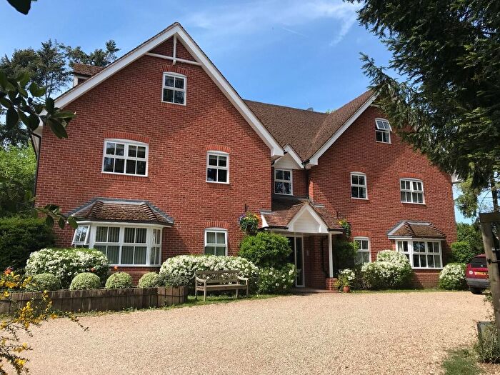 2 Bedroom Flat For Sale In Boughton House, Green Lane, Henley-On-Thames, Oxfordshire, RG9