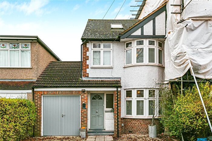 4 Bedroom Semi Detached House For Sale In Waverley Avenue, Twickenham, TW2