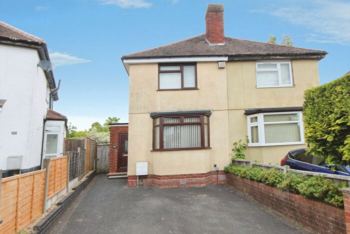 2 Bedroom Semi-detached House To Rent In Howard Road, Solihull, West Midlands, B92