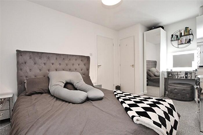 1 Bedroom End Of Terrace House To Rent In Woking, Surrey, GU24