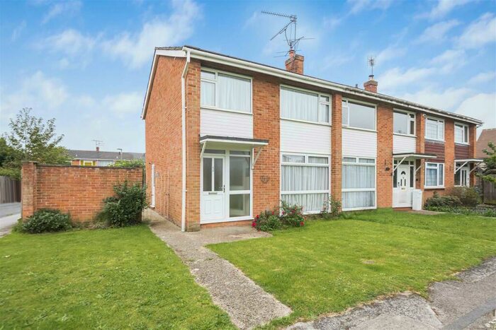 3 Bedroom End Of Terrace House To Rent In Eccles Close, Caversham, Reading, RG4