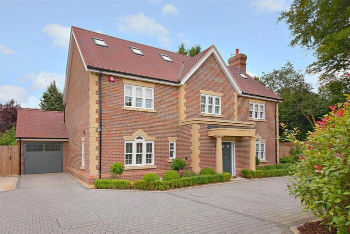 5 Bedroom Detached House To Rent In Gills Hill Lane, Radlett, WD7