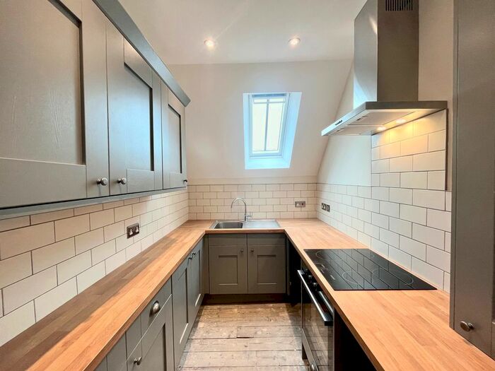 1 Bedroom Flat To Rent In Pembroke Crescent, Hove, BN3