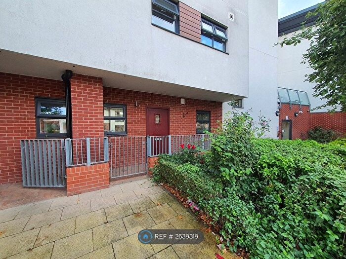 3 Bedroom Maisonette To Rent In Blue Moon Way, Manchester, M14