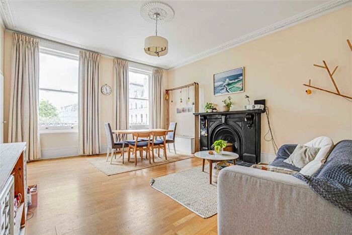 2 Bedroom Flat To Rent In Redcliffe Square, South Kensington, SW10