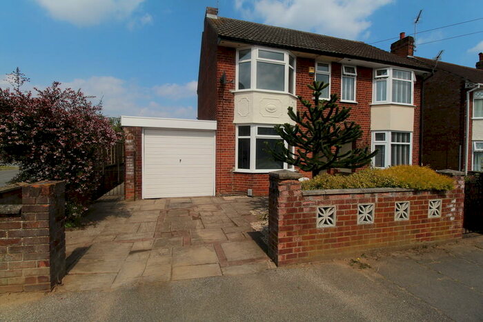 3 Bedroom Semi-Detached House To Rent In Locarno Road, Ipswich, IP3
