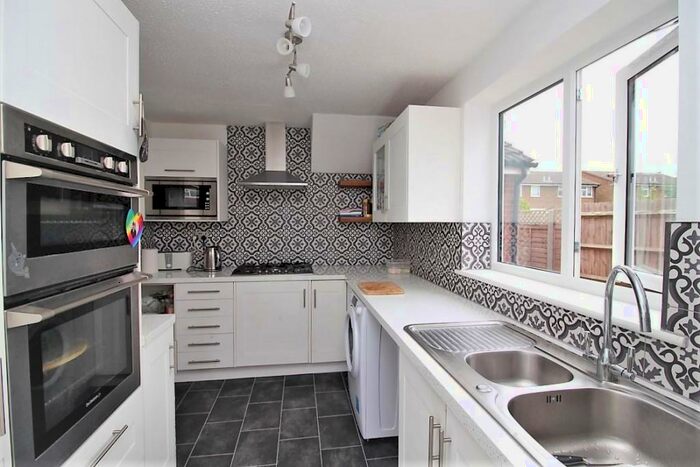3 Bedroom End Of Terrace House To Rent In Hampshire Walk, Tilehurst, Reading, RG31