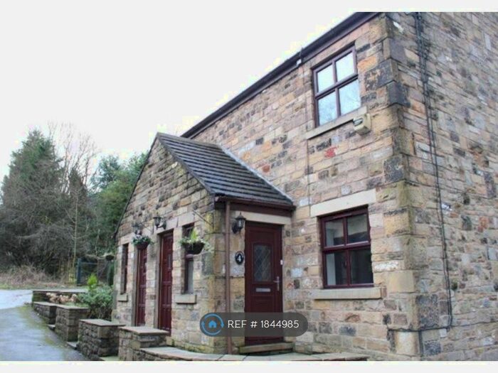 1 Bedroom Flat To Rent In Chunal Lane, Glossop, SK13