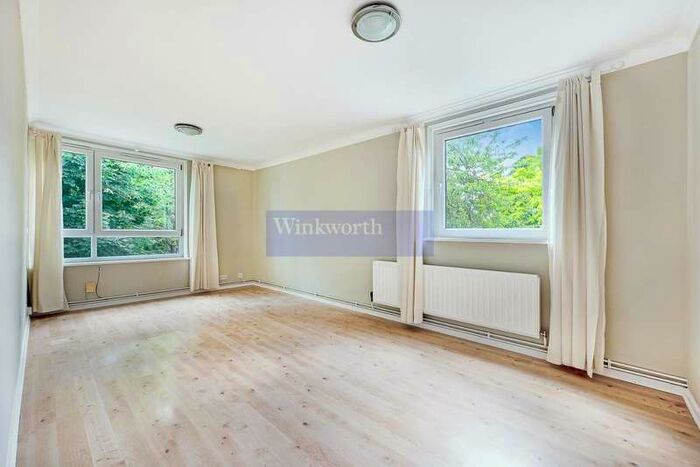 1 Bedroom Flat To Rent In Silverthorne Road, SW8