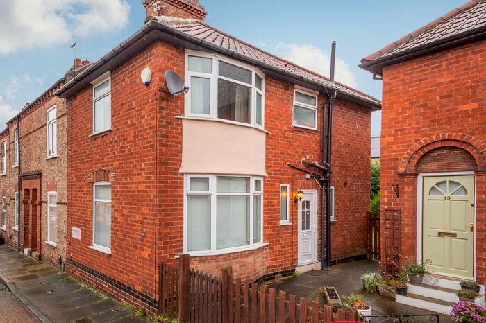 2 Bedroom End Of Terrace House To Rent In Cycle Street, York YO10