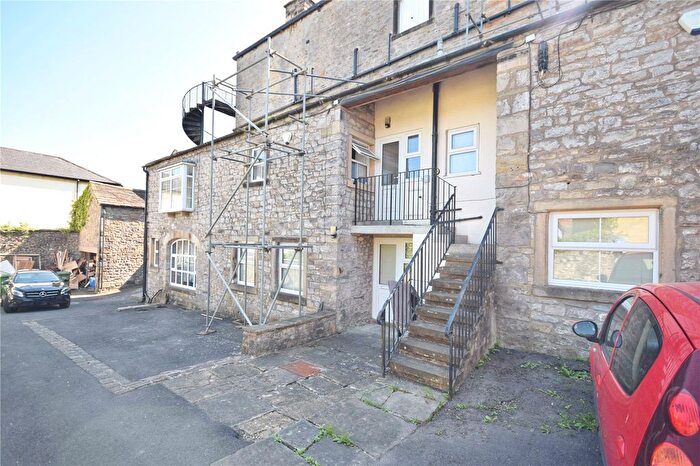 2 Bedroom Flat For Sale In Castle Street, Clitheroe, Lancashire, BB7