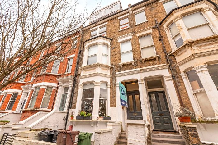 1 Bedroom Flat For Sale In Denning Road, London, NW3