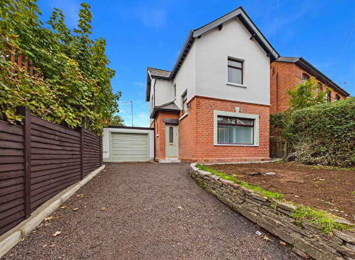 3 Bedroom Detached House To Rent In Norfolk Parade, Belfast, BT11