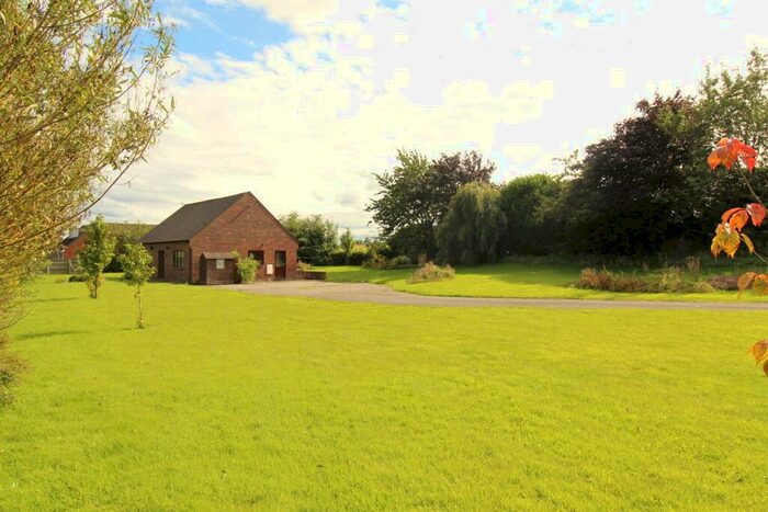 2 Bedroom Detached Bungalow For Sale In Northwich Road, Antrobus, CW9