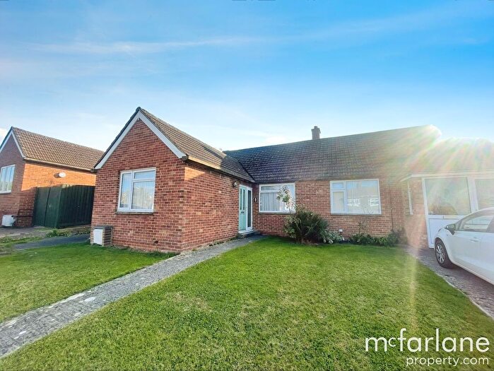 3 Bedroom Semi-Detached Bungalow For Sale In Hereford Lawns, Swindon, SN3