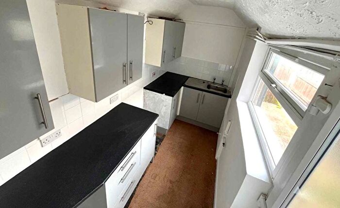 3 Bedroom Terraced House To Rent In Bowling Street, Mansfield, NG18