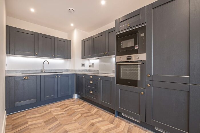 1 Bedroom Flat To Rent In Bendon Valley, Earlsfield, SW18