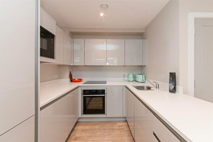 1 Bedroom Flat For Sale In Nether Street, London, N3