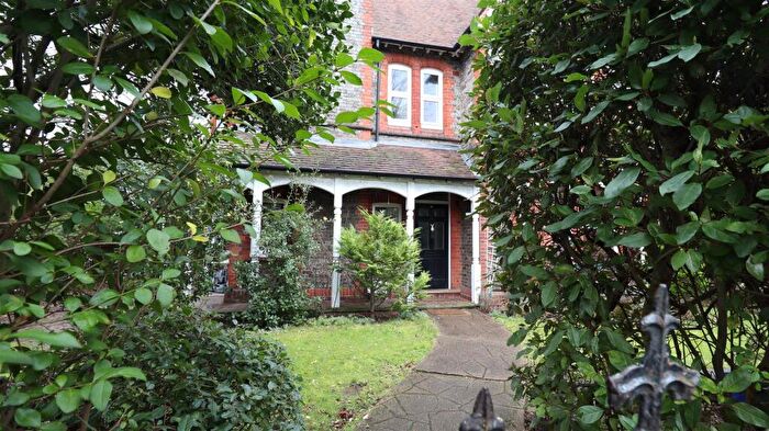 1 Bedroom Flat To Rent In Erleigh Road, Reading, Berkshire, RG1