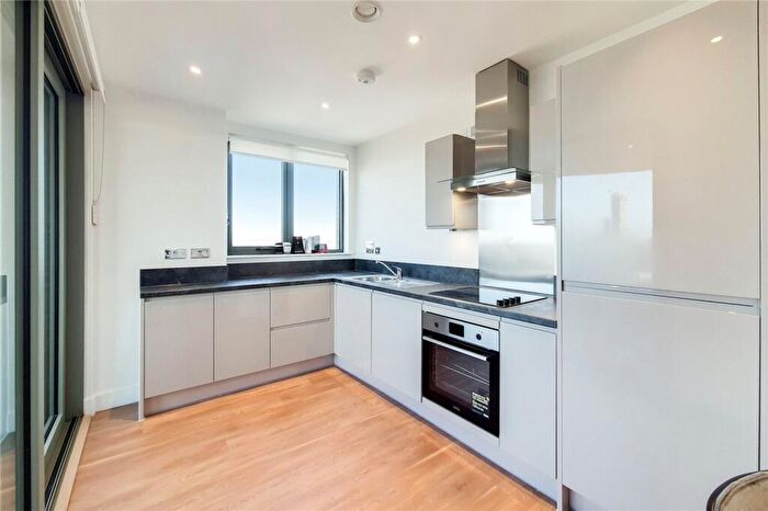 2 Bedroom Apartment To Rent In Green Street, London, NW10