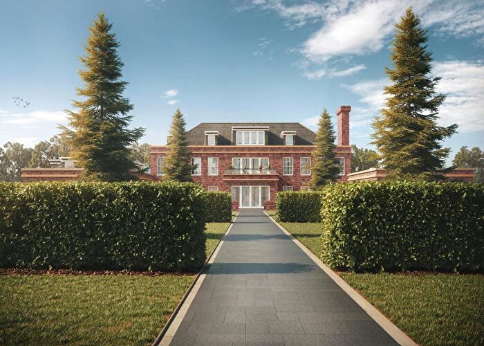 8 Bedroom Detached House For Sale In Reading Road, Mattingley, RG27