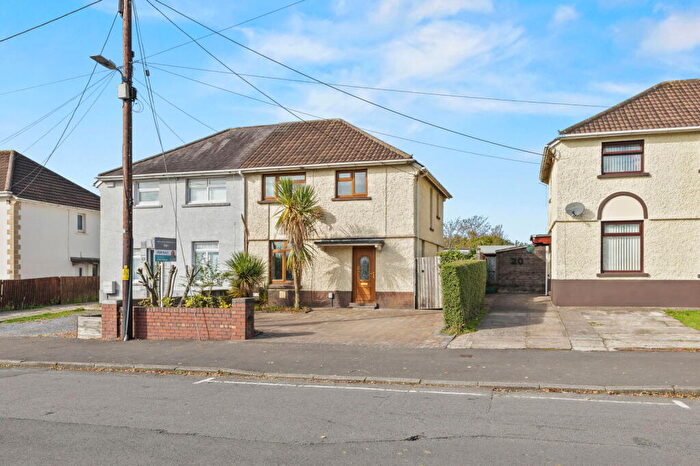 3 Bedroom Semi Detached House For Sale In Brynawel Road, Gorseinon, Swansea, SA4