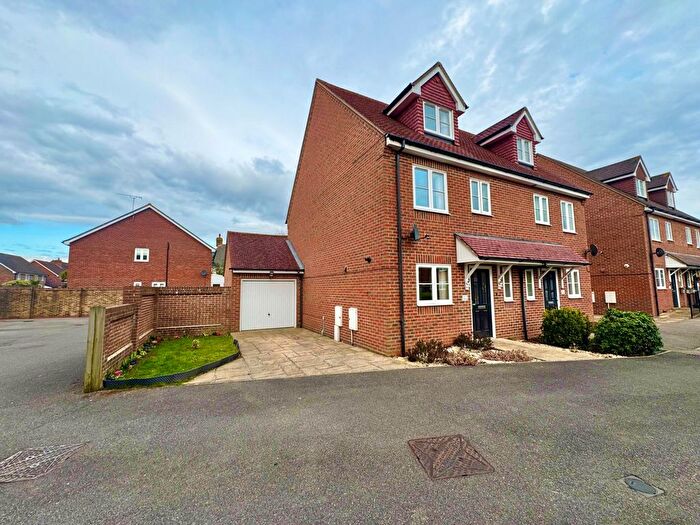 3 Bedroom Semi-Detached House To Rent In Isabella Place, Ashmead Way, BN16