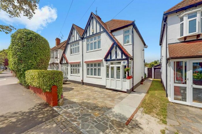 Semi-Detached House To Rent In Abbotts Drive, London, HA0