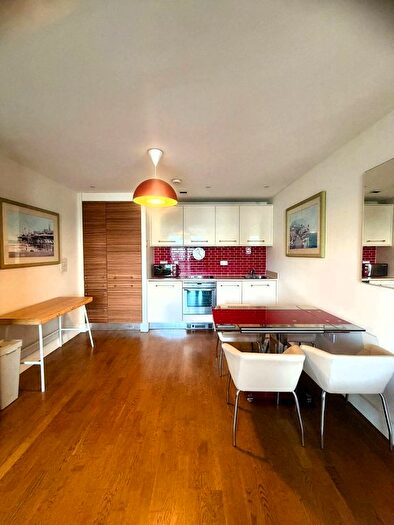 2 Bedroom Flat To Rent In Falcon Drive, Cardiff, CF10