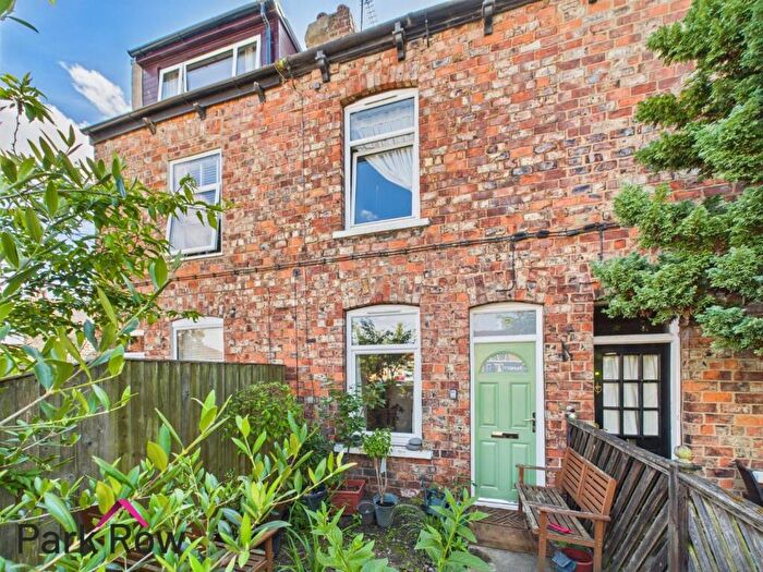 2 Bedroom Terraced House For Sale In Spring Hill, Tadcaster, LS24